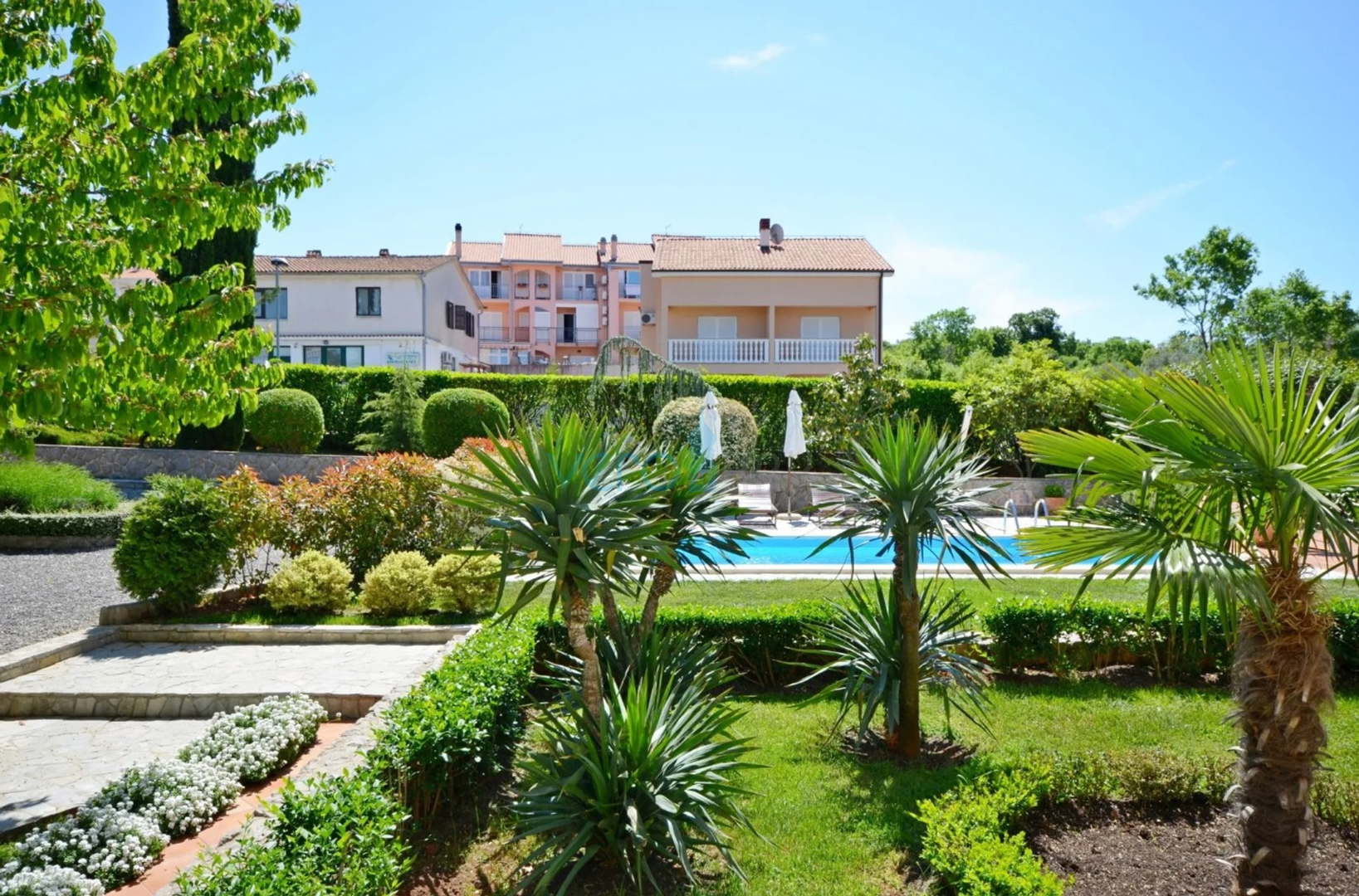 Island of Krk, Malinska, Unique villa with park and swimming pool in a great location, for sale